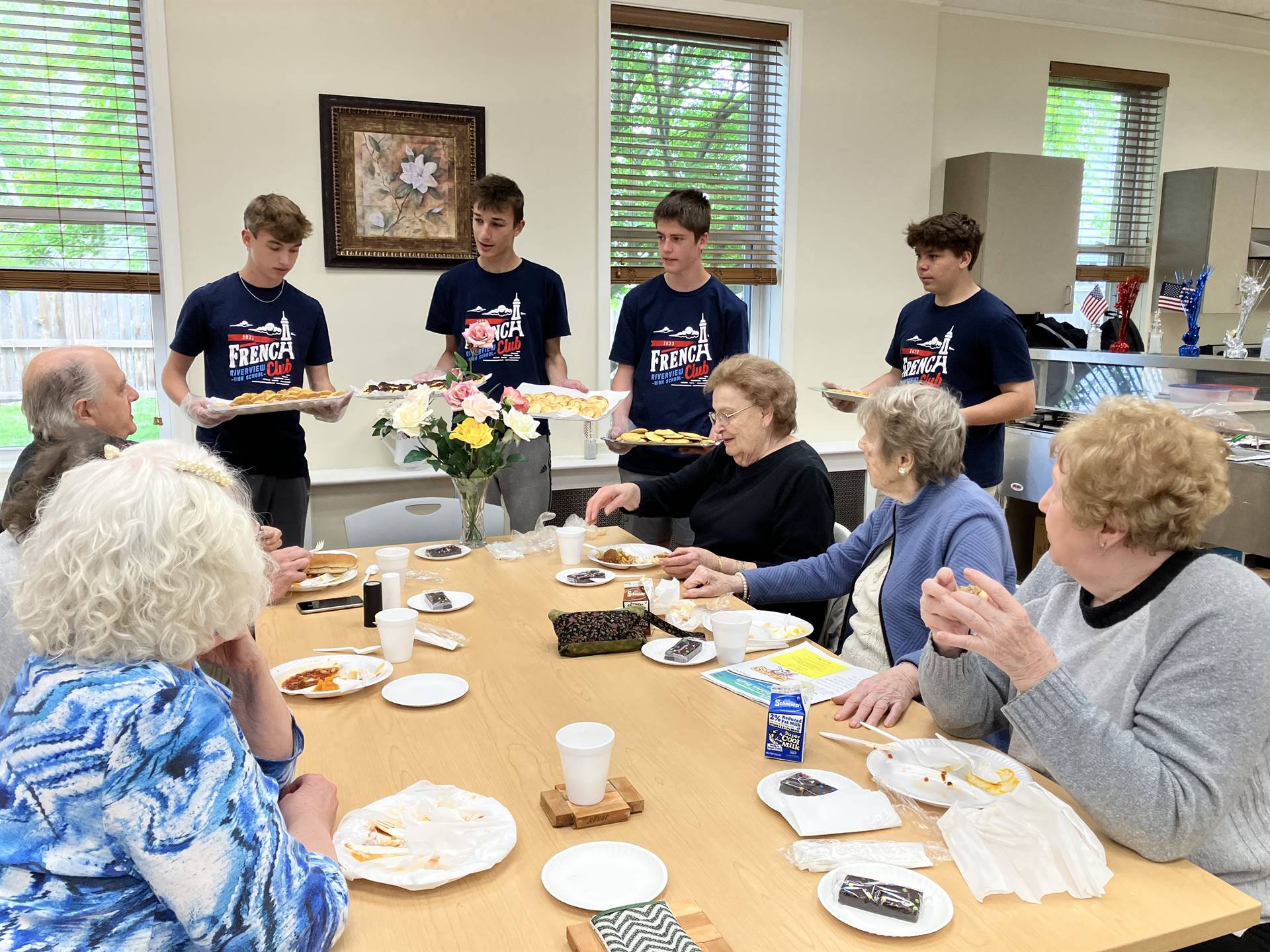Members of the Riverview French Club visited the Riverview Community Action Corporation (RCAC)  on W